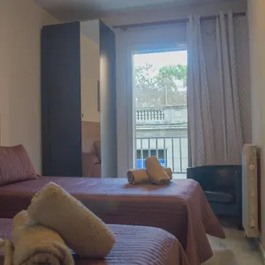 hostal-alogar.topbarcelonahotels.com/
