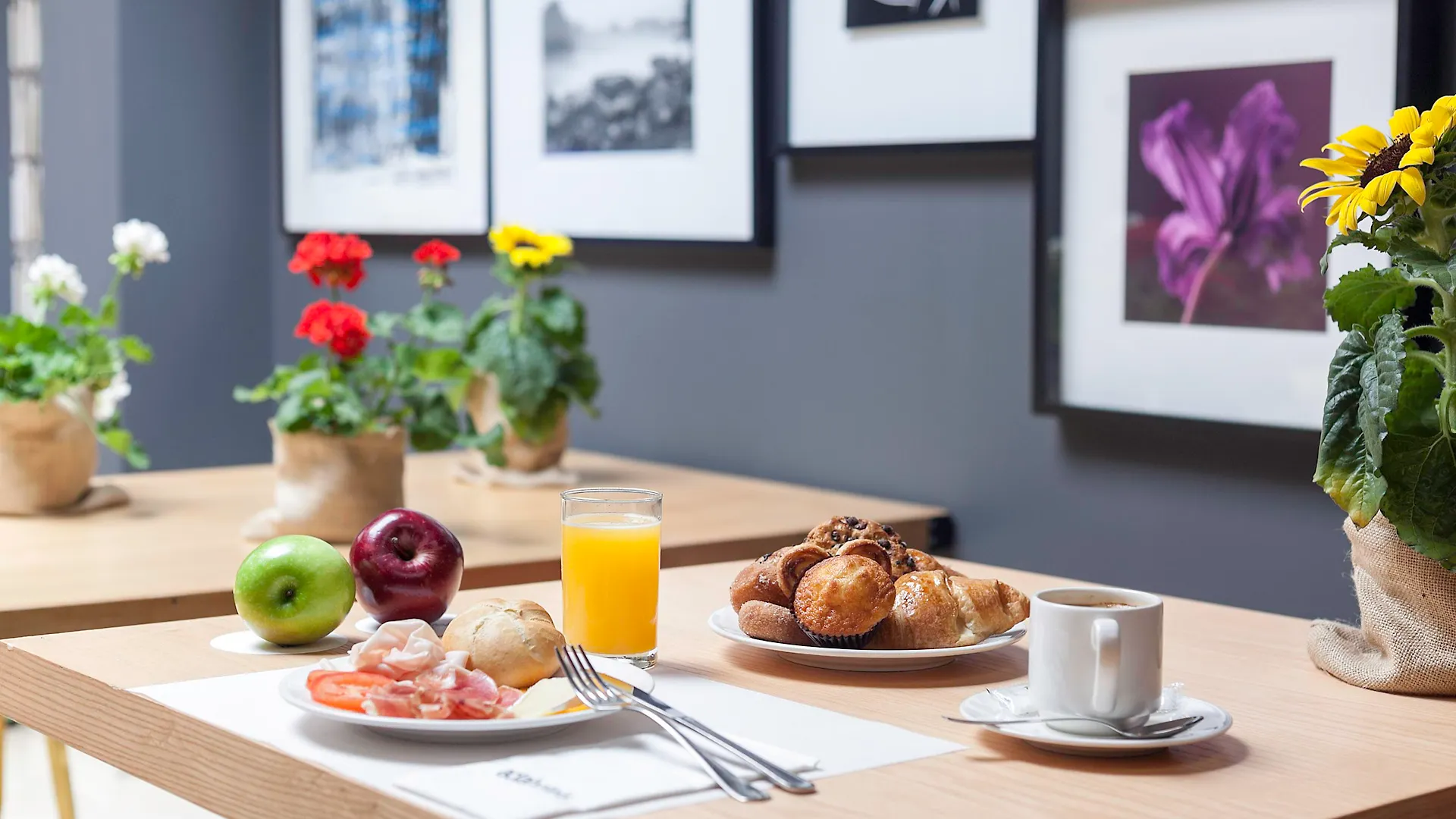 Acta Bcn 40 Hotell Barcelona